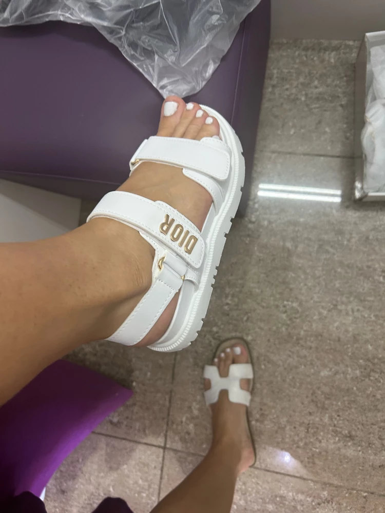 Ношу 37 размер, пальцы висят как будто я надела 35)) маломерки )качество среднее , в целом неплохо