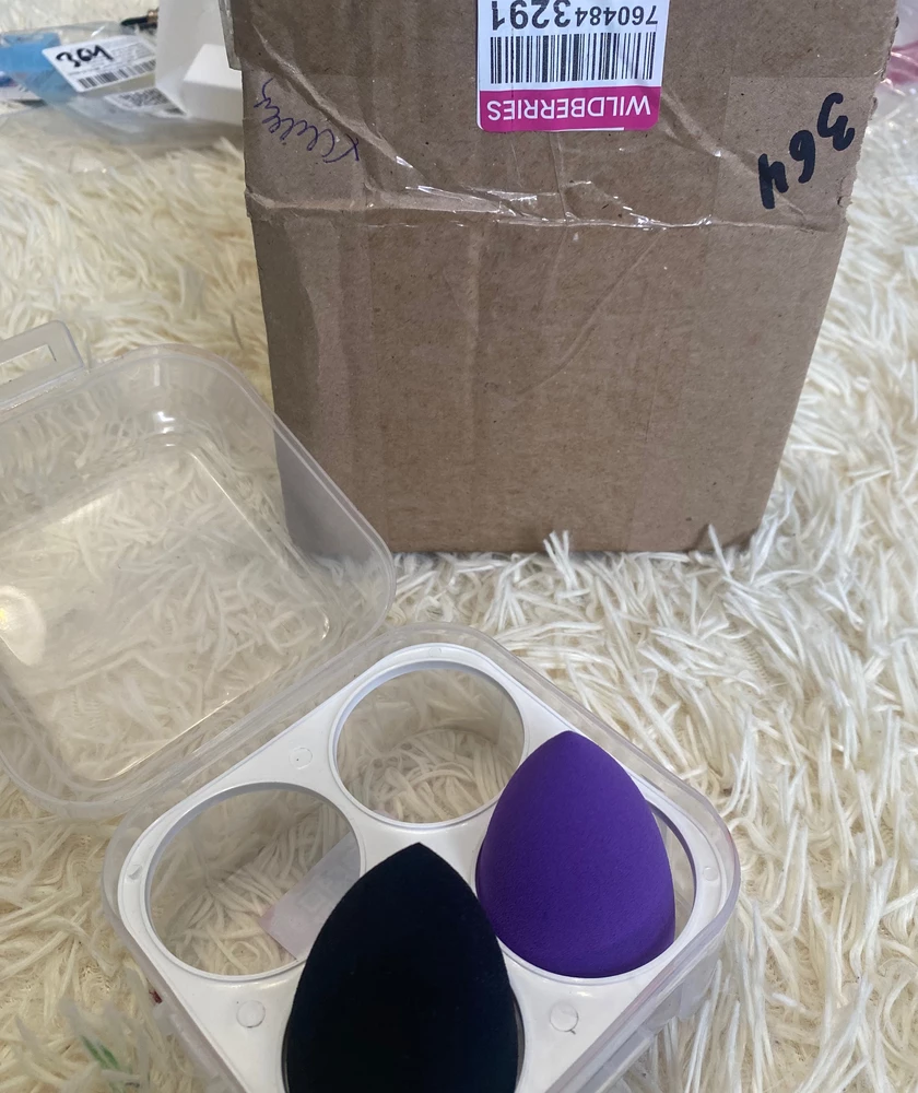 Я ожидала 4 спреда ,открыла карболку а там 2 .. Неприятно конечно!