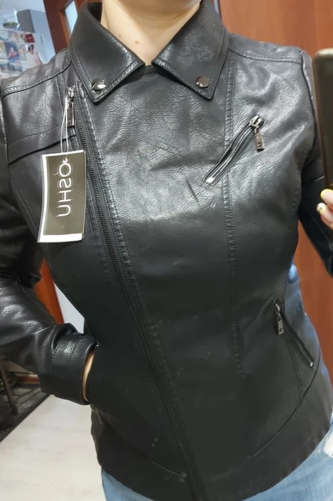 брала размер 3 XL типа 48. но на 46 48 маловата. перезаказала 50. вобщем на полтора два размера малрмерит. но смотрится круто и дорого. именно как на фото