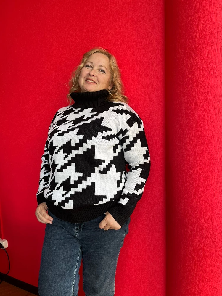 «Готовь сани летом». Считаю свитер отличным выбором. Качество отличное, сел « как влитой», приятный к телу