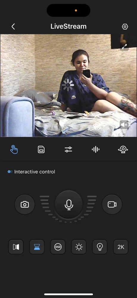 Хорошая камера за свои деньги)
Номер тех поддержки нашла в вопросах к товару. Установила за 5 сек