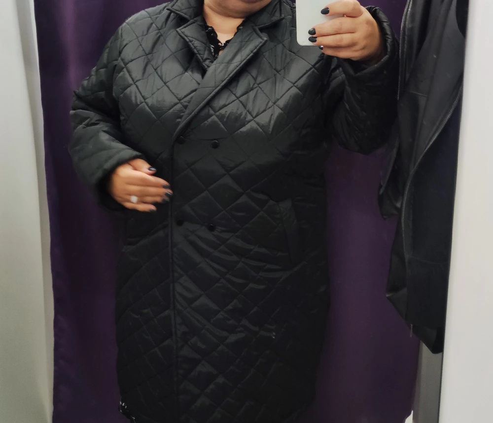 Скажу так, если вы в жизни носите размер 60-62, на ВБ берете 64,то это пальто нужно брать 68. Маломерят. Само пальто 🔥 за такую цену!!!