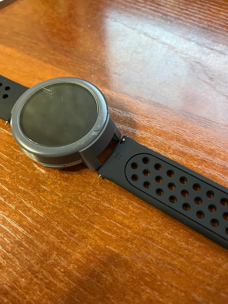 Написано, что подходит к Amazfit Verge Lite, а в итоге от слова совсем не подходит. Ремешок просто шире чем пазы. Ещё и возврат 100 рублей