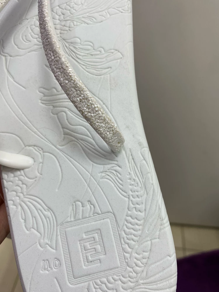 Пришли какие то все грязные. Возврат. Подойдут только на широкие ноги.