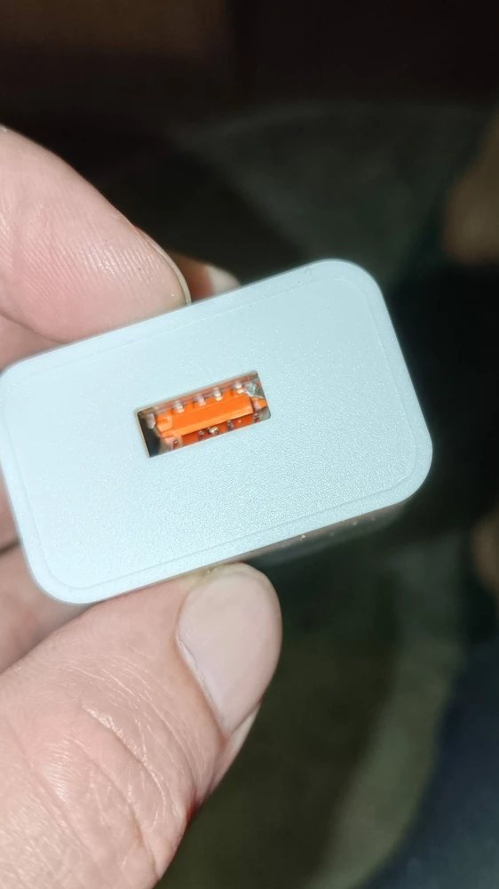 Сломался usb разъем на второй день использования