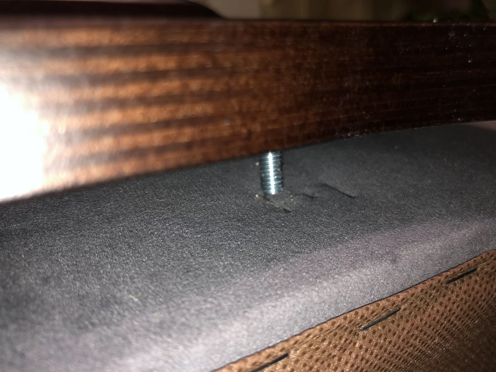 Собрать просто невозможно,отверстия с резьбой не совпадают с болтами от слова совсем,обидно ,что приходится возвращать .БРАК!!!недобросовестный продавец!!!