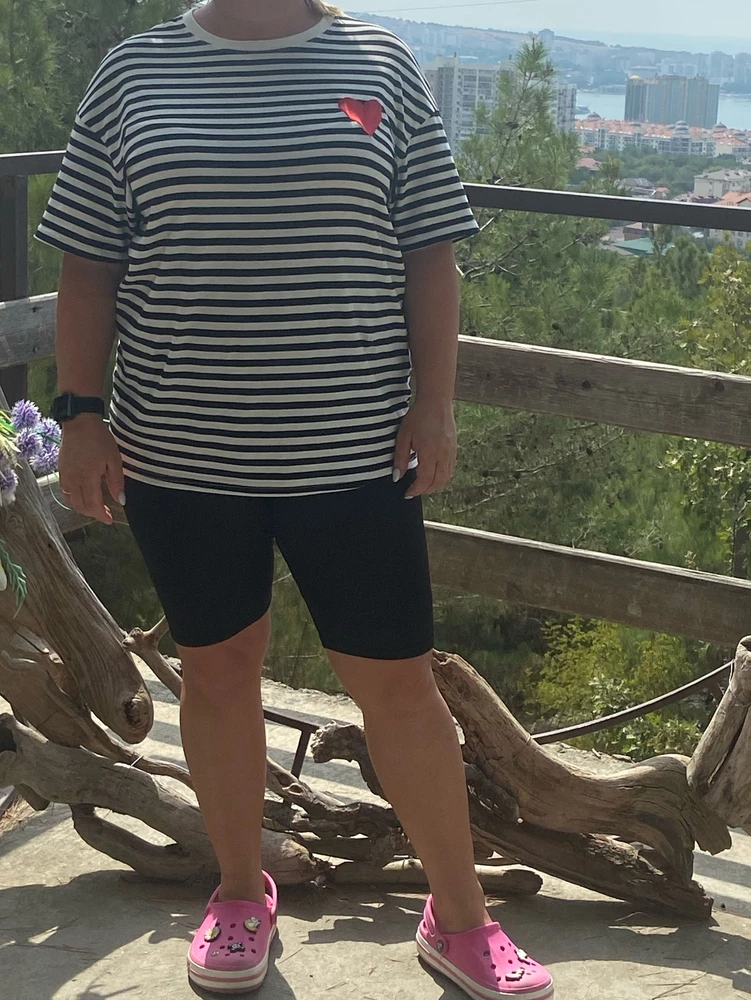 Отличная футболка! Села на мой размер 52-54 !