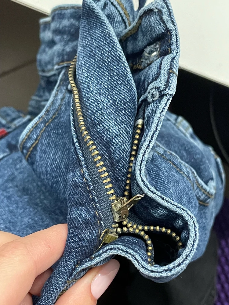 Джинсы мне понравились,хотела взять,но прислали брак-молния сломана