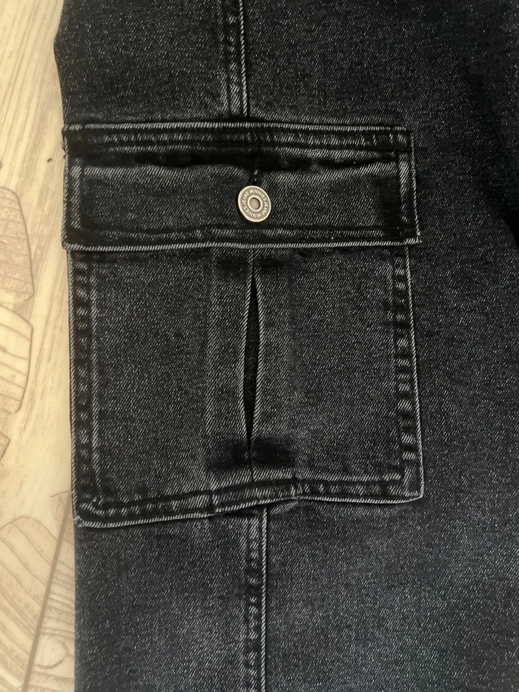 Отличные джинсы, соответствует размер, качество на высоте за такую цену!
