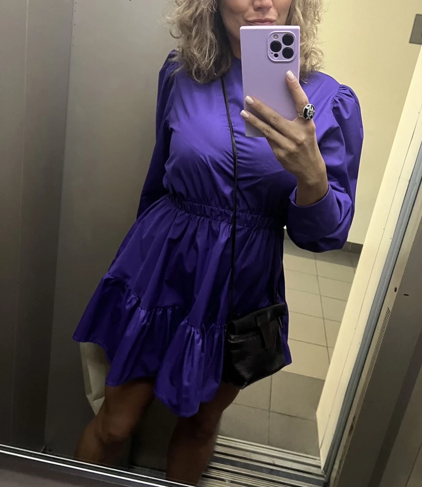 Оно великолепно, очень приятное к телу, яркого цвета😍😍😍, отличного качества, в подарок положите красивый браслет😁, спасибо Вам огромное !!!!