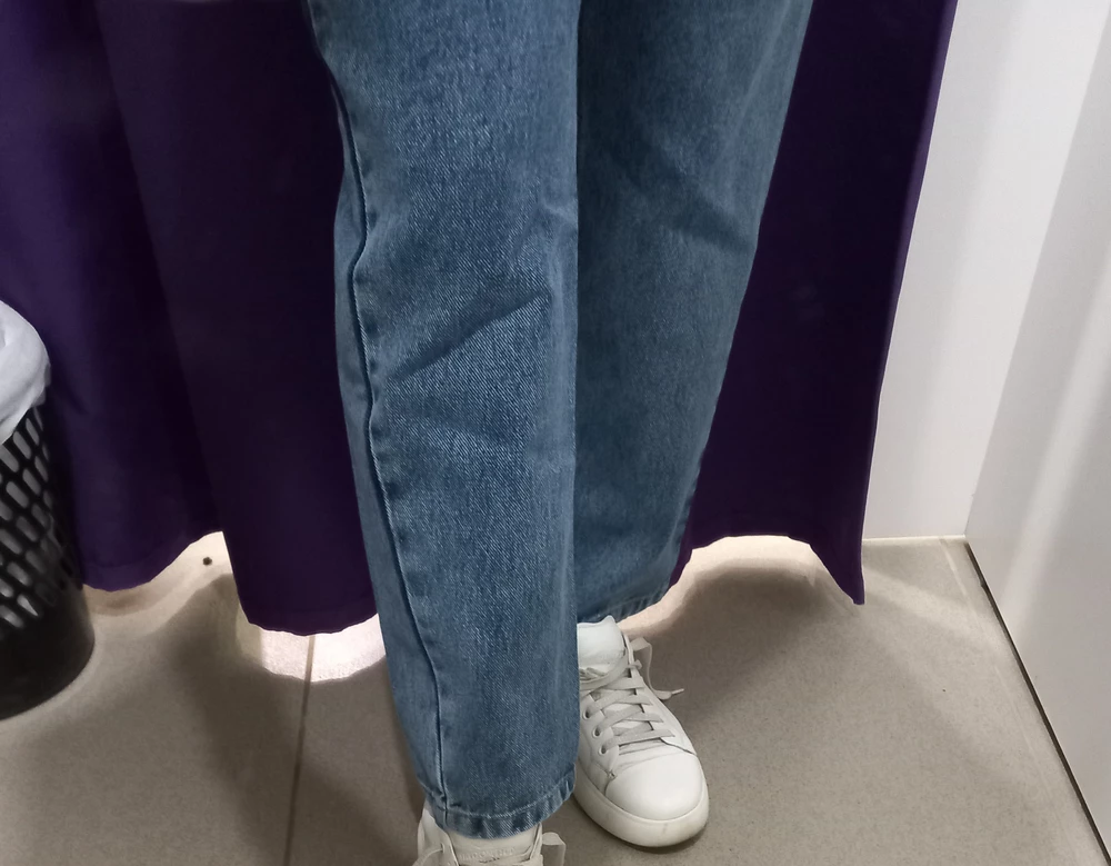 Хопошего качества джинсы,маломерят на 1 размер,и на тонкую талию.В44 не влезла ,а 46 перекос бокового шва.Очень жаль,отказ.