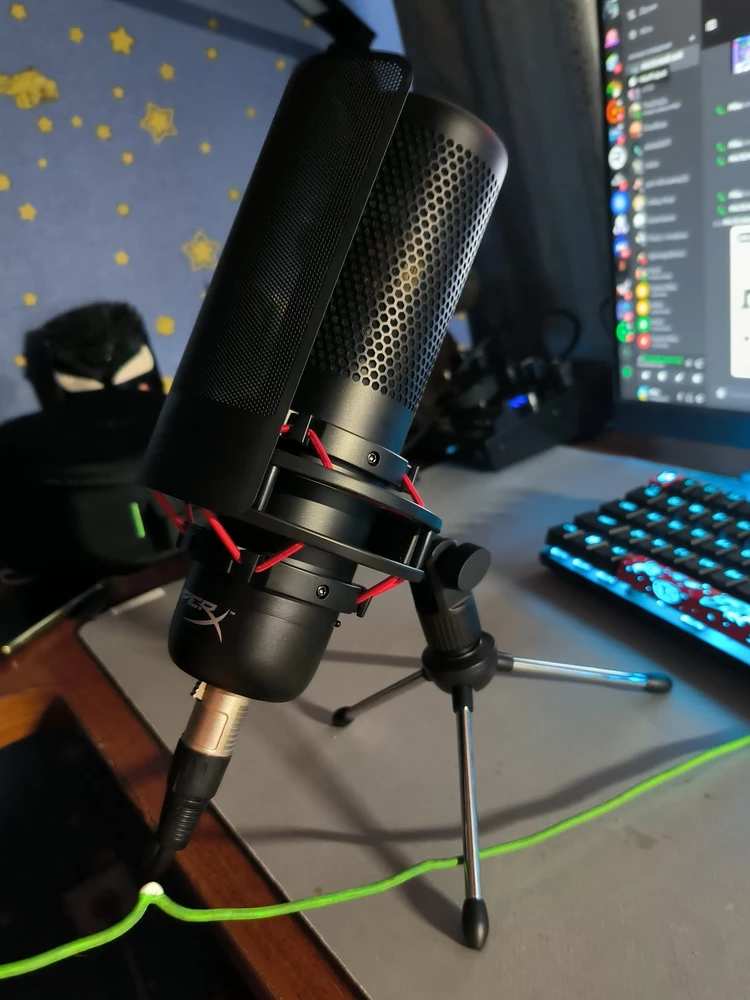 Сама тринога нормальная но понадобиться использовать грузики чтобы конденсаторные микрофоны не падали