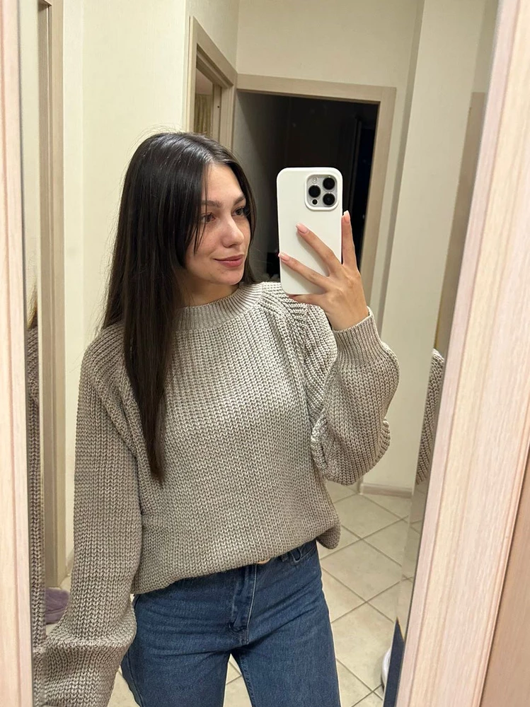 Спасибо, хороший свитер, девушке подошел, очень мягкий