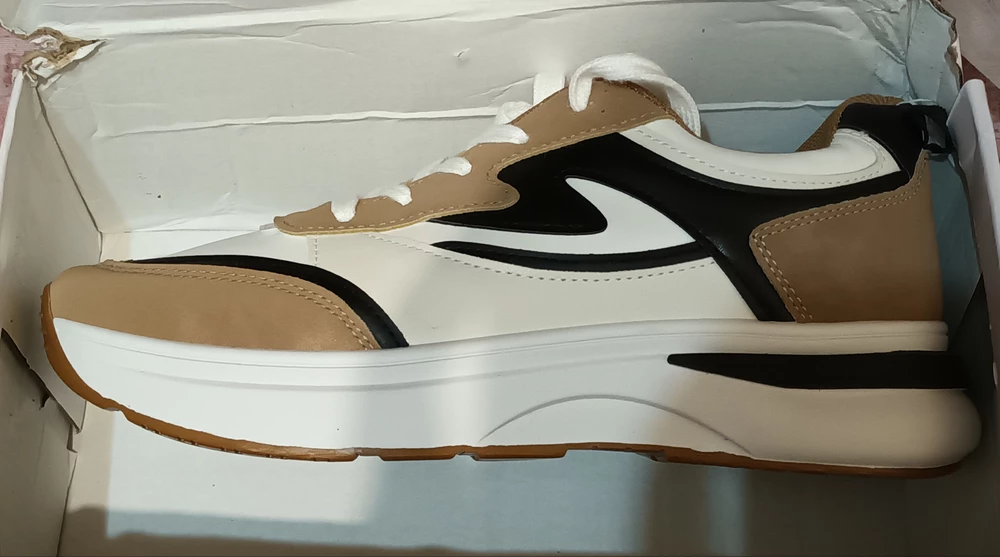 Классные кросы,  размер соответствует. Качество отличное! Рекомендую продавца!!!