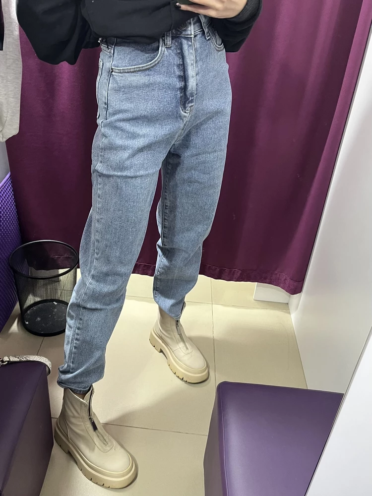 Очень хорошие джинсы, идут размер в размер, качество супер👍🏼