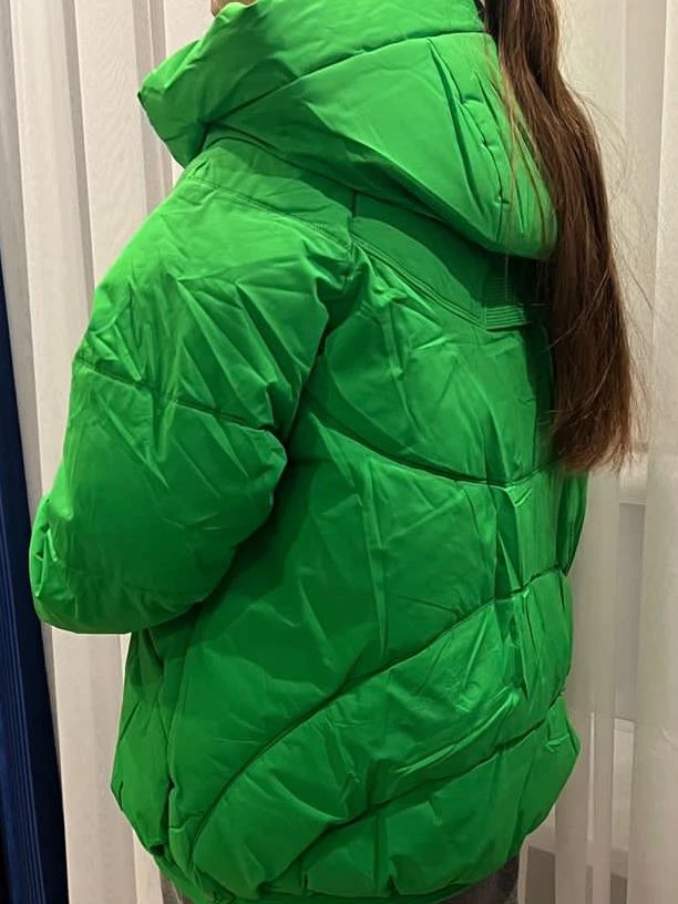 Очень классная куртка. Качество отличное. Очень теплая. Не тяжелая. Идет размер в размер. 👍