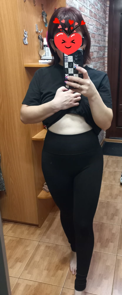 Классные легинсы,размер подошёл, отлично тянутся,не тоненькие,не просвечивают.  Очень понравились. Довольна как слон. Рекомендую.