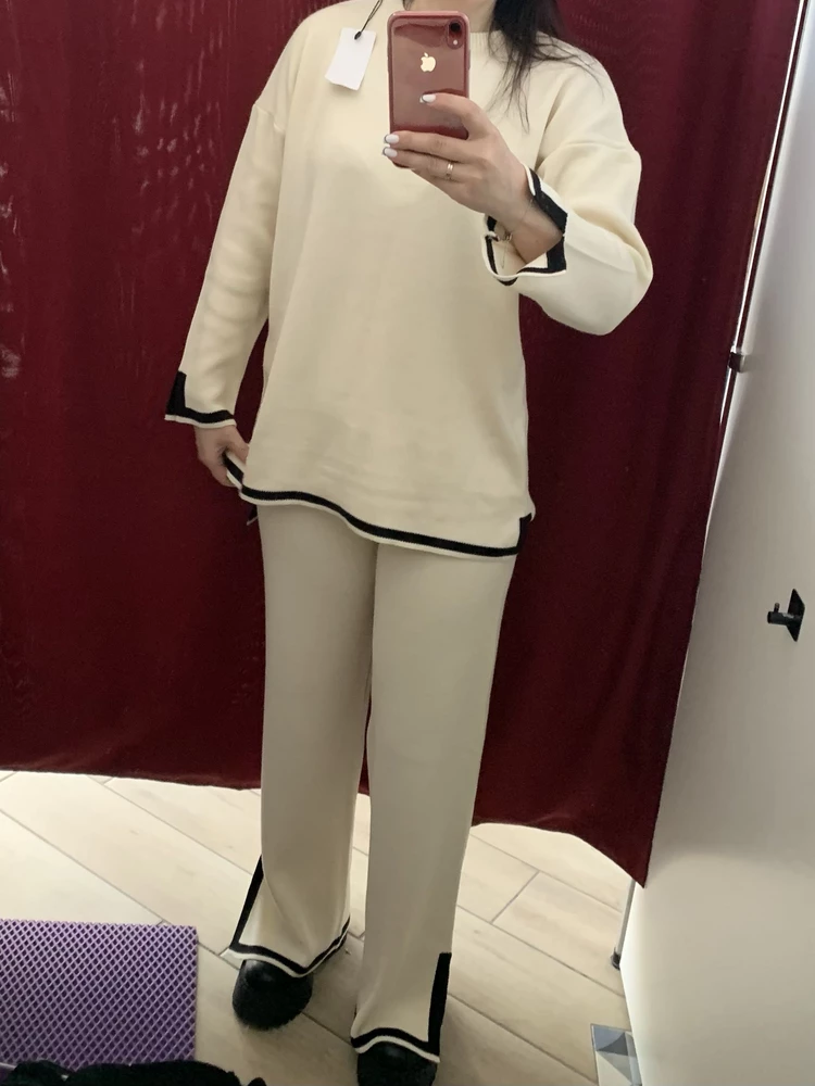 Шикарный костюм! Качество отличное. Тёплый, комфортный. Подходит на средний рост.