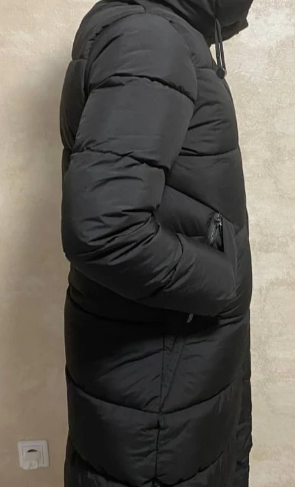 Хорошая куртка, классно сидит, очень приятного качества. Для холодных зим идеально подойдет