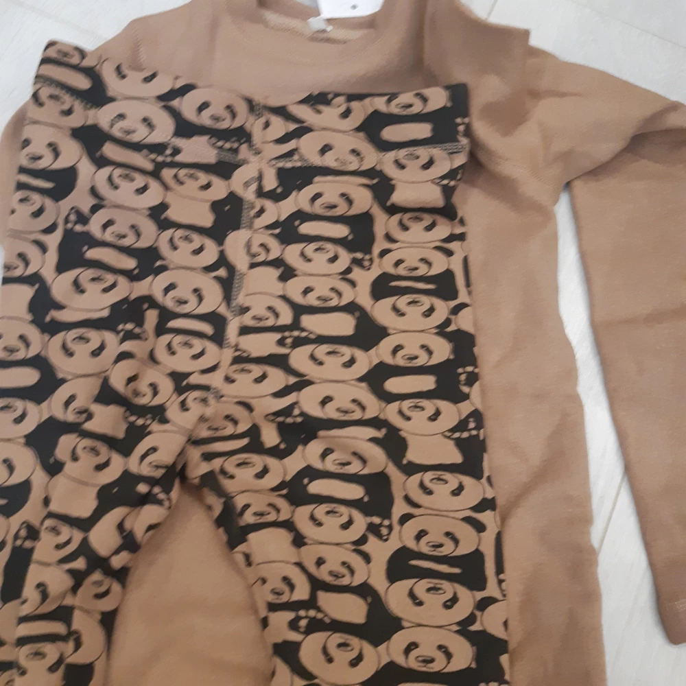 Очень мягкое,швы аккуратны,размер подошёл