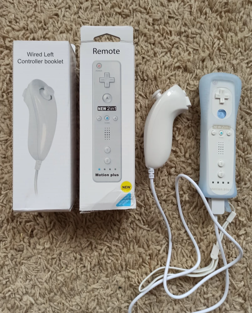 Джойстики доставили без задержек. Качество исполнения хорошее. Wii remote