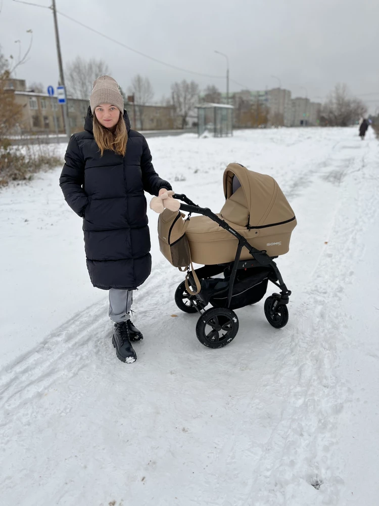 Куртка вроде хорошая,но думаю не зимняя конечно,с теплыми вещами может будет и не холодно,проверим