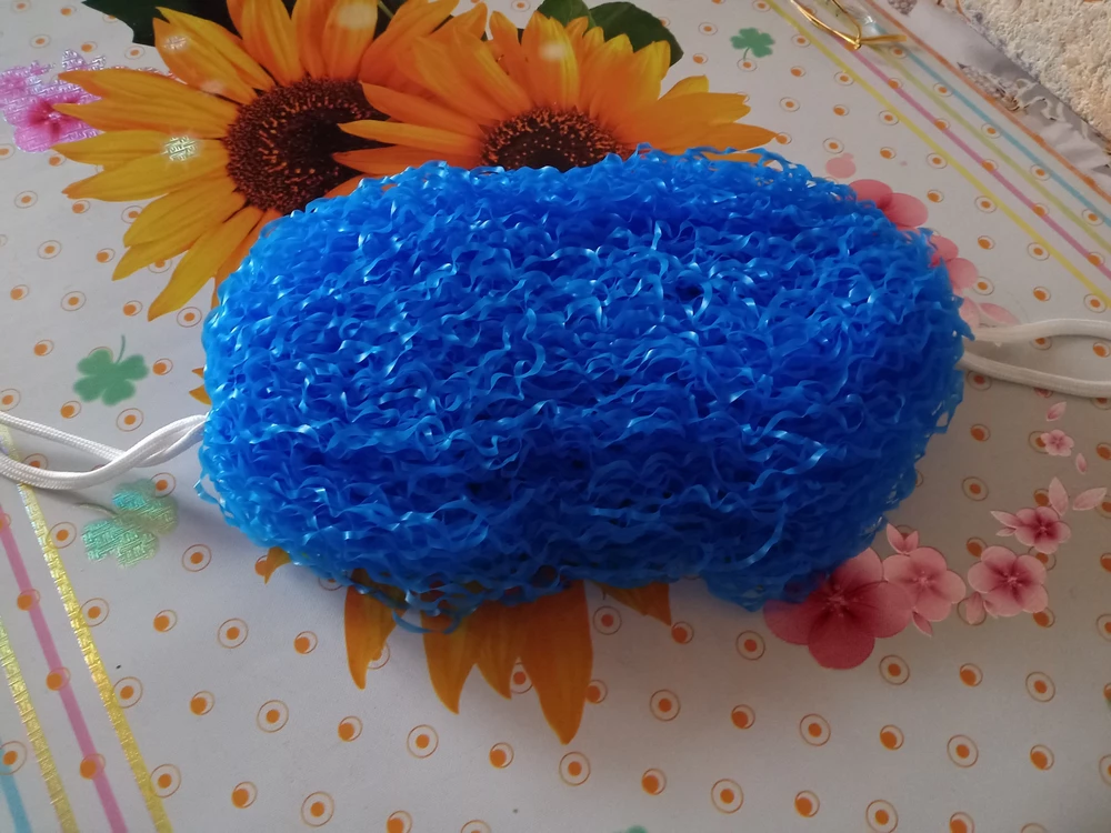 Мочалка класс!!!!! Пенится замечательно. Со своей задачей справляется на ОТЛИЧНО!!!! Рекомендую. 🥰❤👍♥