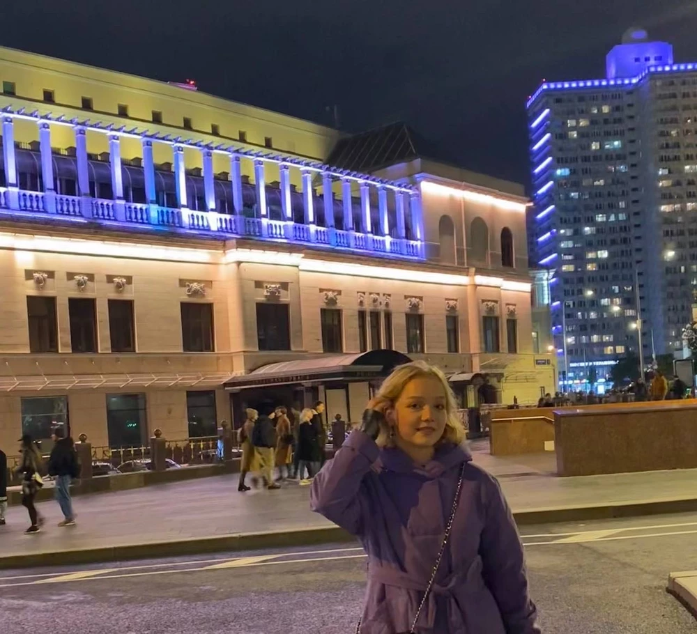 теплая, не промокает, цвет яркий