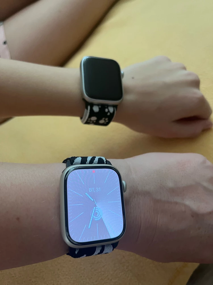 Очень миленькие и комфортные ремешки! Носить их одно удовольствие! На Apple watch 8, 45 мм подходят идеально!