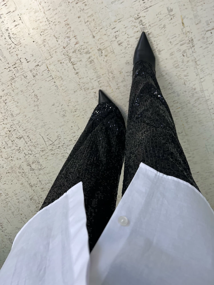 Брючками очень довольна. Качество хорошее, посадка и длина - что надо. Идут на подкладе, не просвечивают. Выглядят дорого 👍🏻