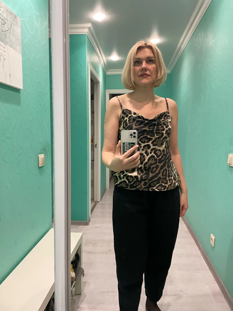 Безумно понравился топ, ткань такая классная к телу, какой принт красивый - восторг. Рекомендую 🫶