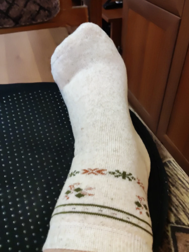 Рыхловатые, по ощущению синтетики многовато. Брала для дома. У меня 41 размер, и они свободные, на 35 - будут совсем большие. В общем не очень.