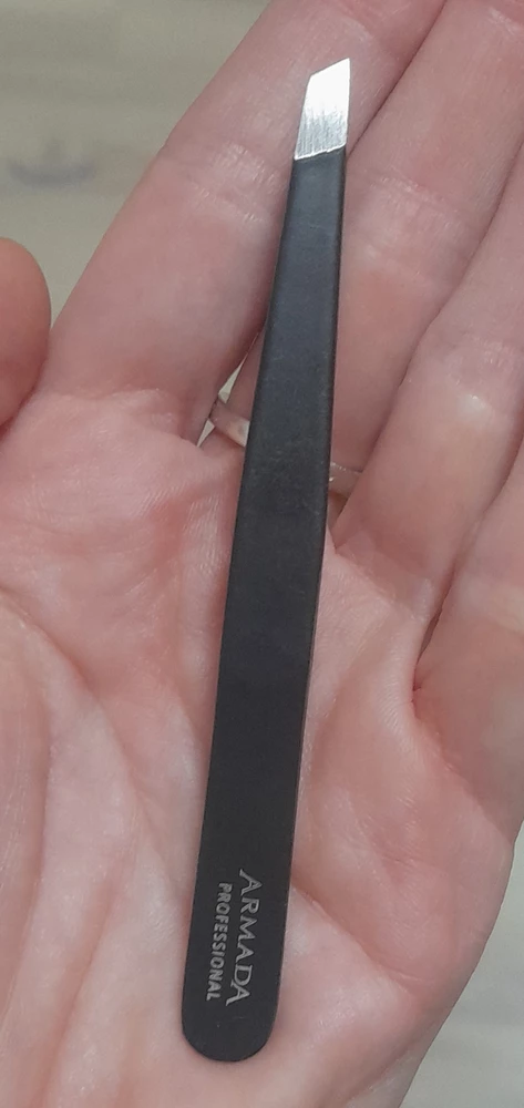 Пинцет отличный. От покупки в восторге 🥰За подарок отдельное спасибо🤗