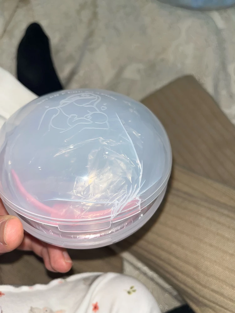 Здравствуйте. Чехол сломанный, в пункте некогда было открывать смотреть так как ребенок плакал. Что можно сделать теперь?