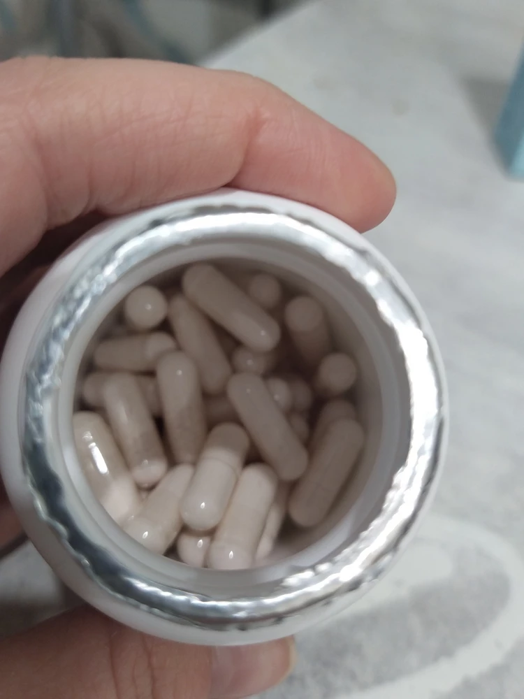 Пробиотики быстро дошли. Дозировки витаминов маленькая, в бактериях особо не разбираюсь, надеюсь, оправдают себя