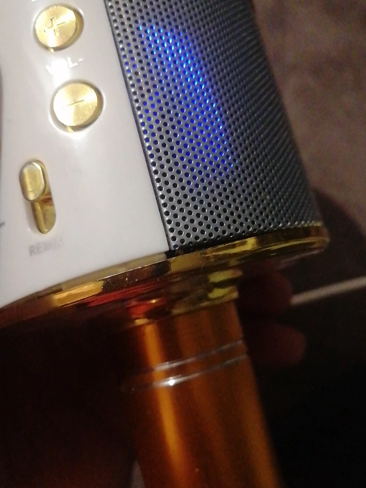 Заказала для подарка поэтому не распоковала в пвз, в итоге испортили подарок  пришёл брак, так ещё и возврату не принадлежит, я расстроена