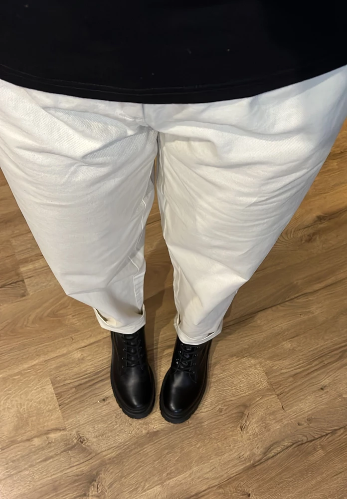 Чудесные джинсы! Высокая талия, мягкая ткань. М на 175 рост - отличная длина