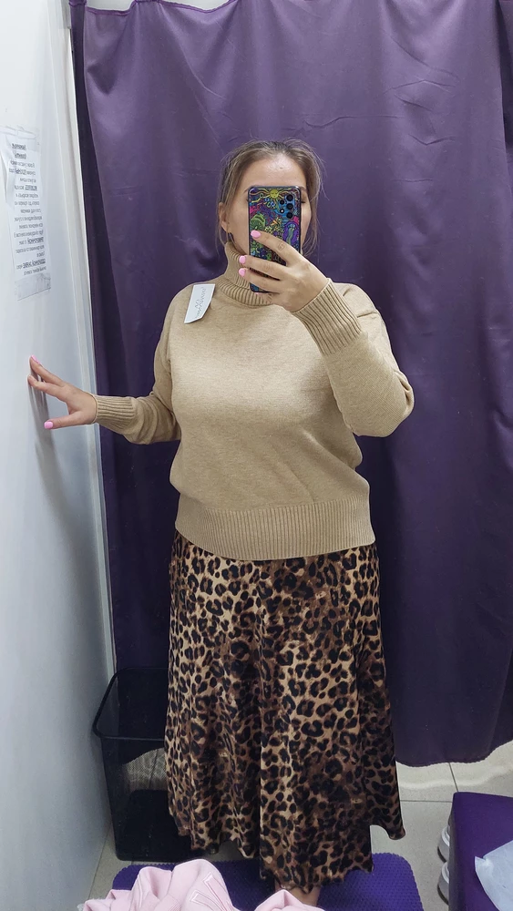 Я думала будет длиннее и свободнее,по качеству отличный ,очень жалко ,верх 48 размер,росто 165 см