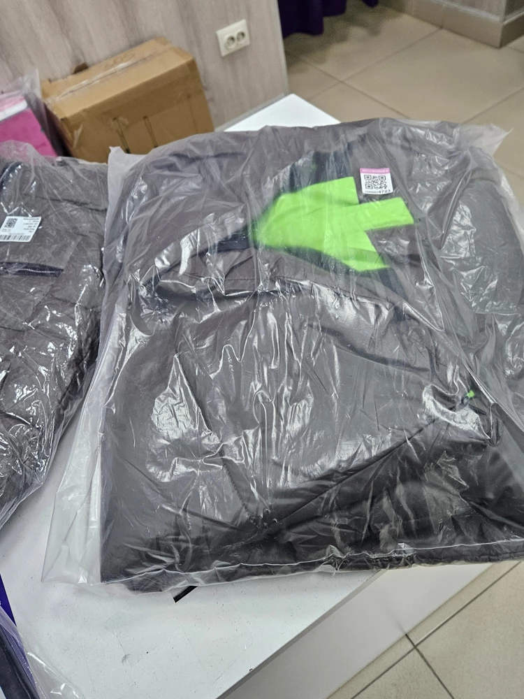 Хороший выбор за нормальную цену (за цену отдельное спасибо). Правда после покупки цена выросла немного((  В реальности пальто намного красивее, качество отличное