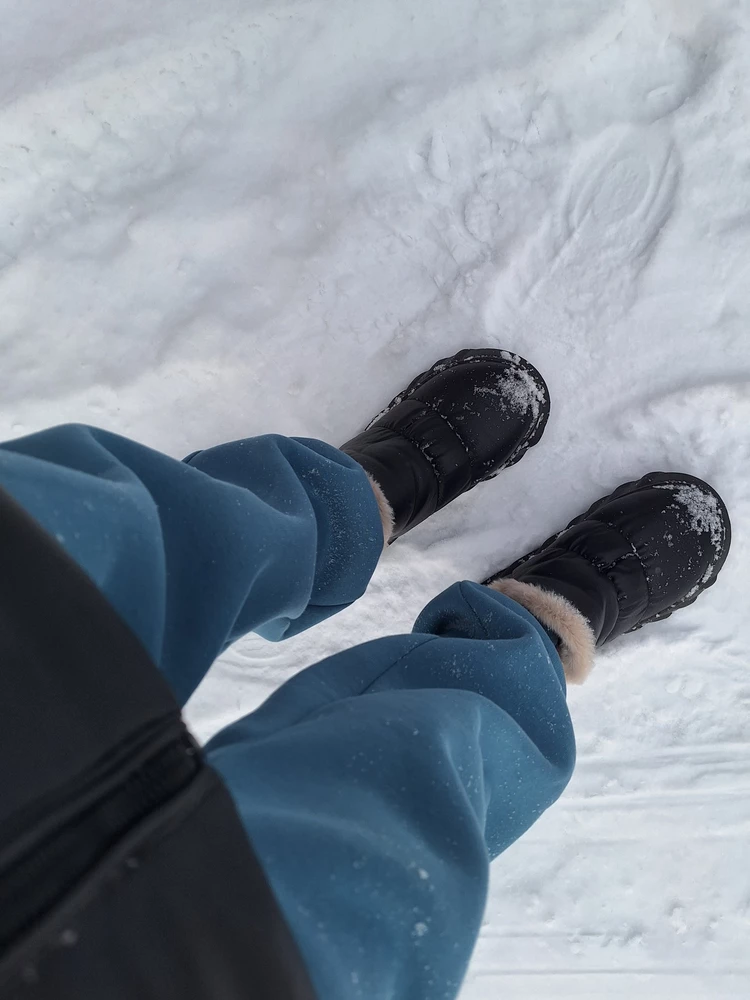 -7 снег полет нормальный)) на шерстяной носок и ногам тепло