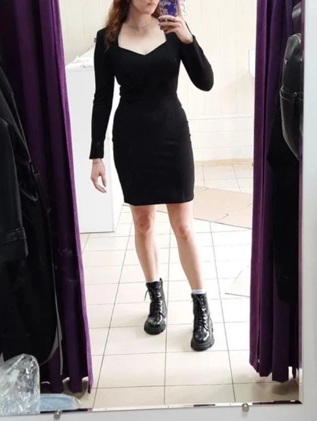 Платье отличное, на корпоратив как раз, на рост 175 см отлично сел, еще сестра примерила, мы крупненькие,ей тоже очень подошло, будем носить по очереди😂