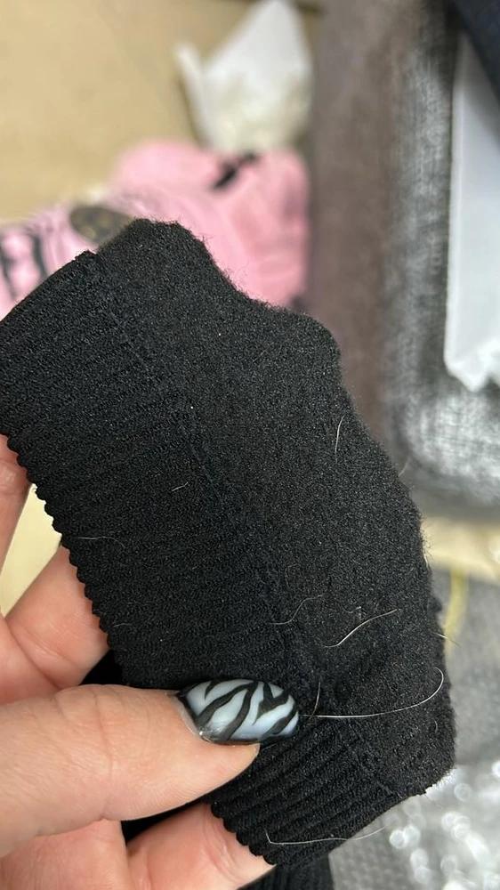 Прислали не те лосины. Заказала с мехом пришли на флисе. Ужас нет слов что за отношение