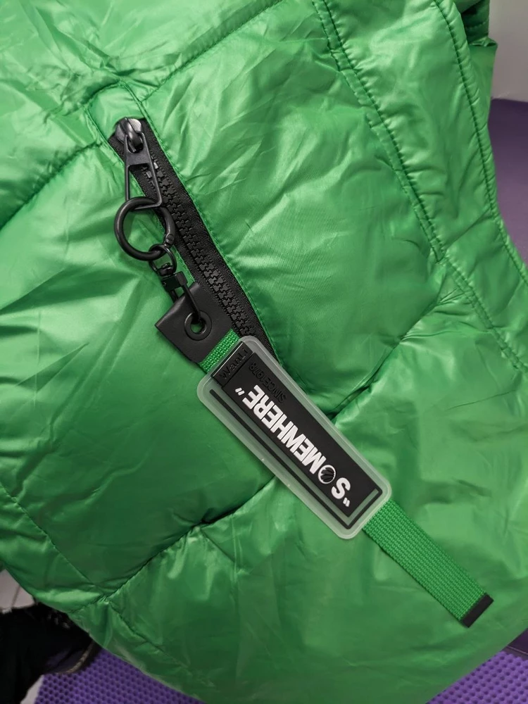 Эта зимняя куртка просто великолепна! Она идеально сшита, подчеркивает фигуру и очень комфортная в носке