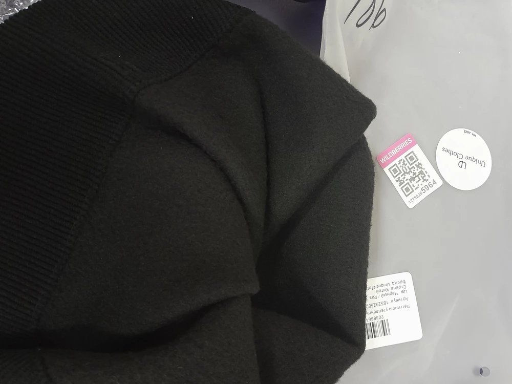 Звезду только за доставку, по заказу все наглядно мехом там и не пахнет, только для сент