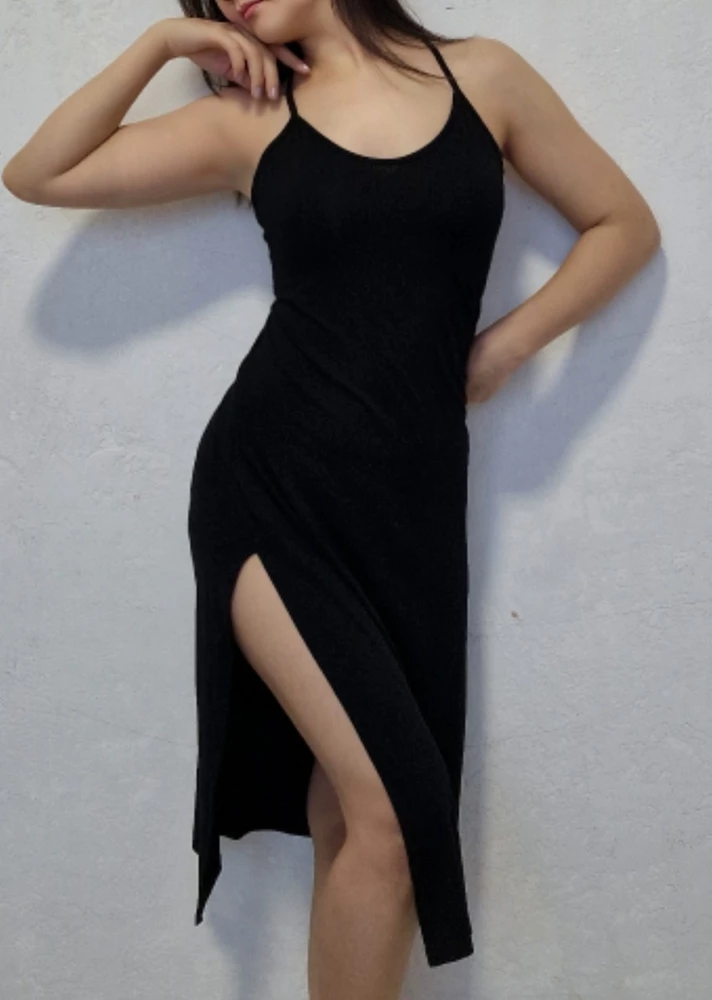 Любовь с первого взгляда😍
Сорочка очень понравилась, качество отличное, ткань приятная к телу, стройнит😍 ставлю 5 из 5❤️