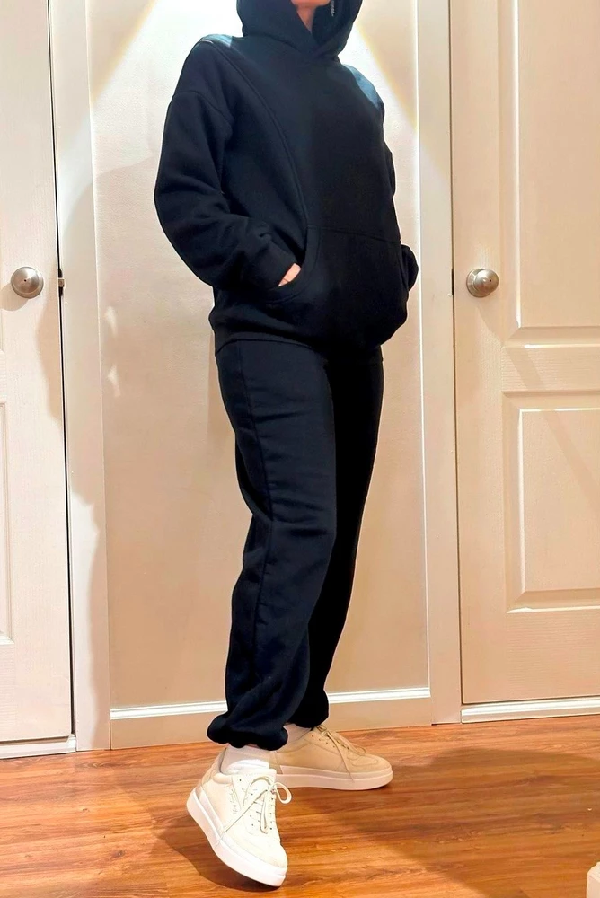 Замечательная посадка, брюки сели как надо! Шнурок на поясе длинный, надо прятать. А так, отличное качество и, ну очень теплый!)