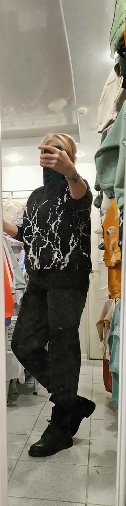 На рост 173 слегка прикрывает попу в целом хороший оверсайс. Рекомендую