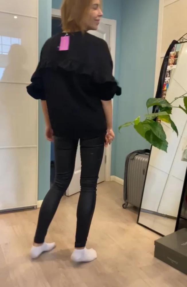 Красивая стильная  штучка . Качество отличное. Упаковано аккуратно