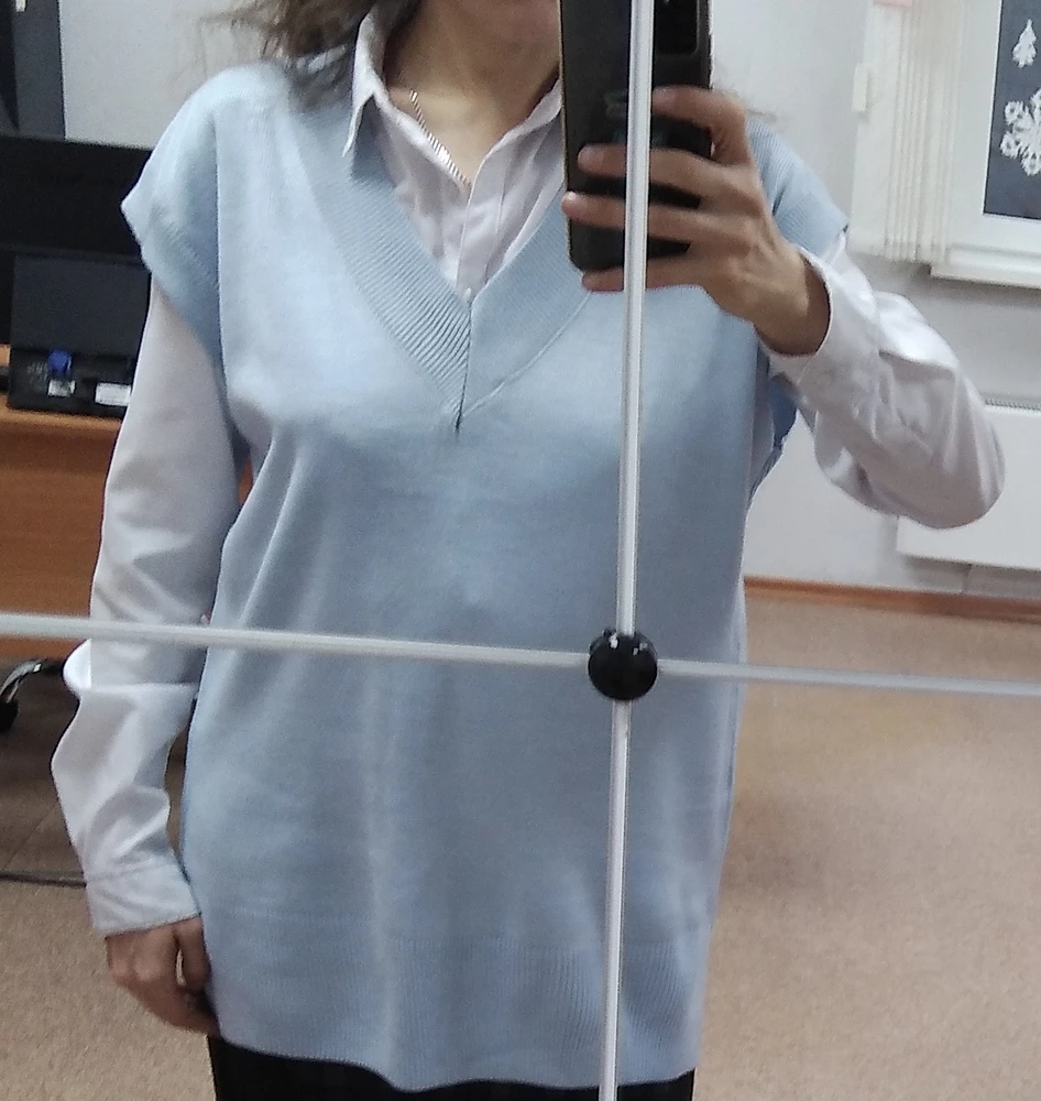 Очень приятная на ощупь и цвет нежный. Швы аккуратные.