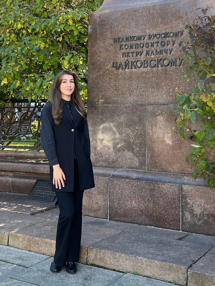 Прекрасный жилет! Взяла его для выступления на сцене❤️
Очень нравится! Ношу второй год